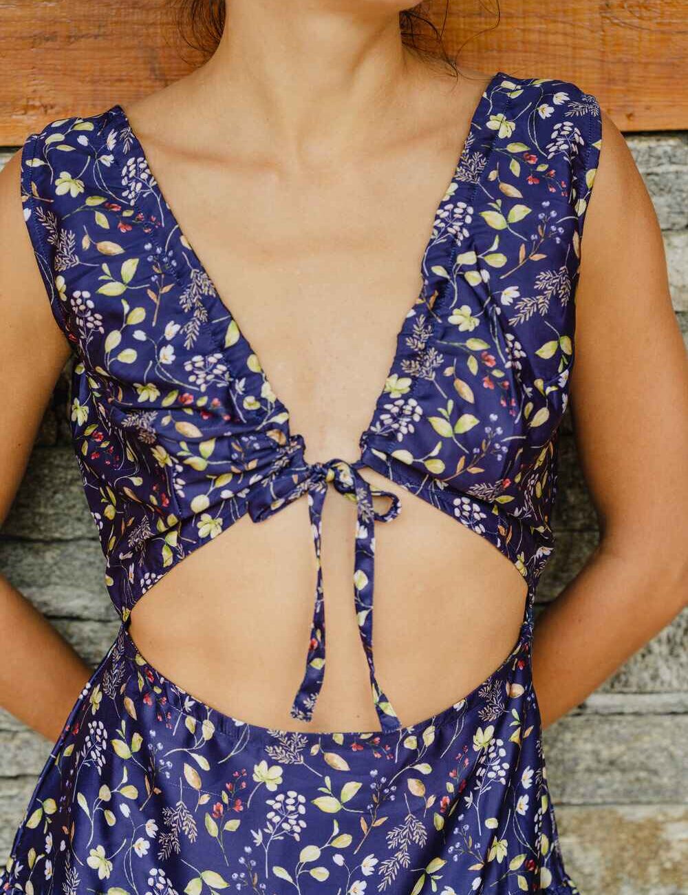Floral Long Dress With A Front Tie - Image 4