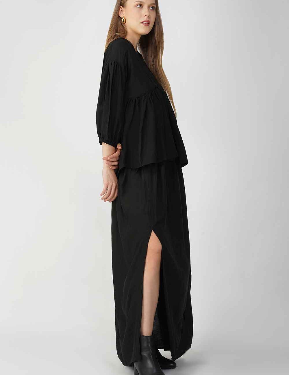 Black Skirt With Front Slits - Image 6