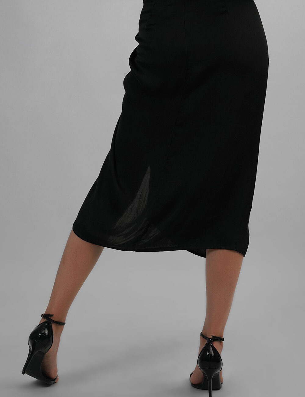 Adjustable Satin Side-Ruched Skirt with Front Slit - Image 5
