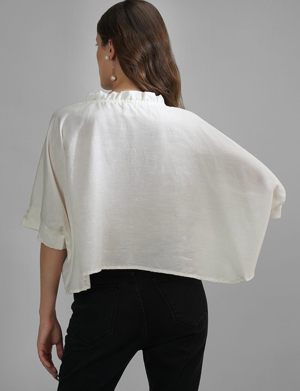 Oversized White Crop Top in Cotton Linen with Viscose Shimmer - Image 4