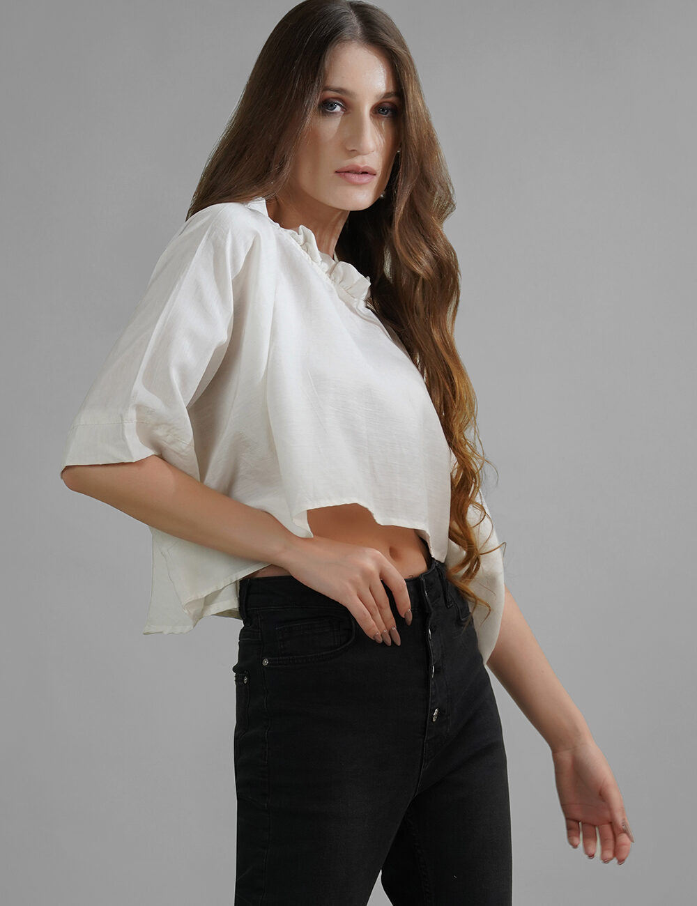 Oversized White Crop Top in Cotton Linen with Viscose Shimmer - Image 3